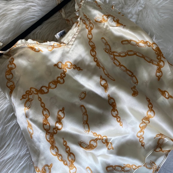 ARITZIA WILFRED SILK CAMI SIZE S - Picture 4 of 8